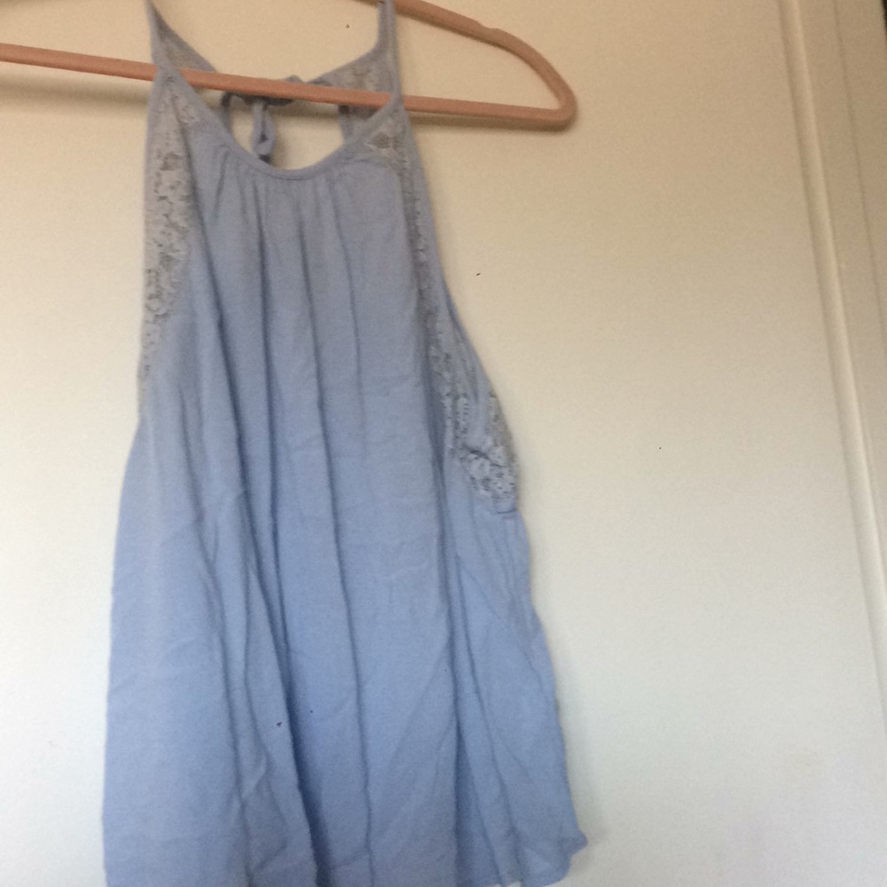 Lace top w tie in the back